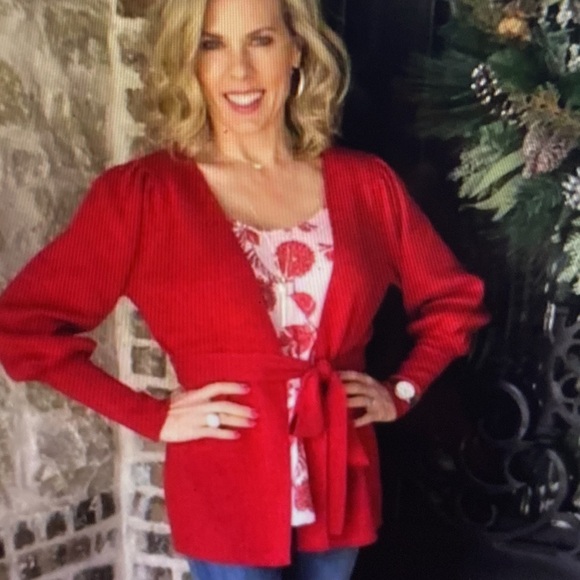 Beautiful CAbi Cabaret Cardigan - Picture 13 of 15